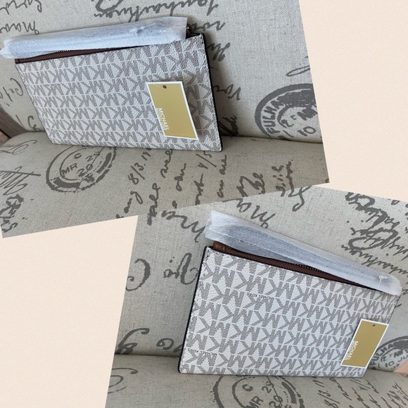 ⭐️MICHAEL KORS⭐️Authentic Vanilla & Acorn Wristlet NEW - Picture 7 of 8